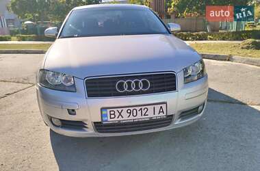 Хэтчбек Audi A3 2003 в 