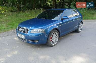 Хэтчбек Audi A3 2003 в 