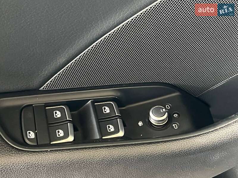 Седан Audi A3 2019 в Одессе