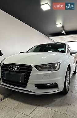 Седан Audi A3 2016 в 