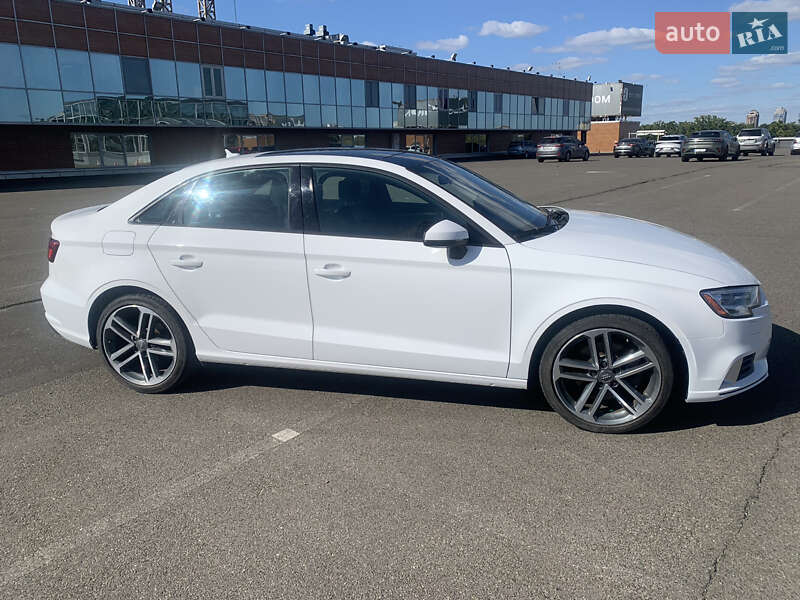 Седан Audi A3 2018 в Києві