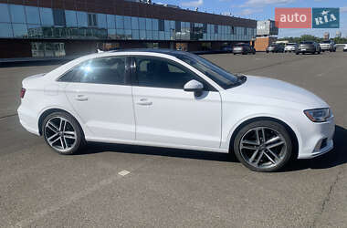 Седан Audi A3 2018 в 