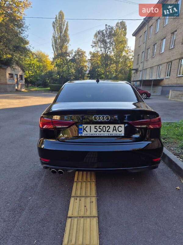 Седан Audi A3 2019 в Киеве