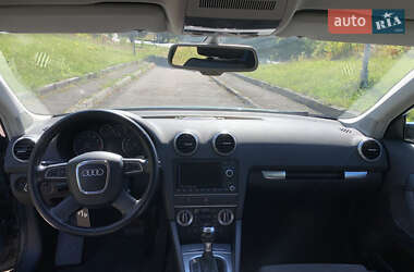 Хэтчбек Audi A3 2012 в 