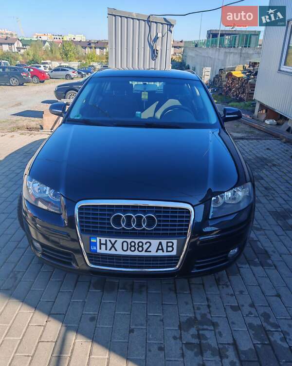 Хэтчбек Audi A3 2005 в  фото Хэтчбек Audi A3 2005 в