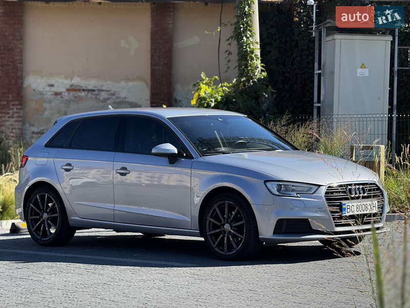 Хэтчбек Audi A3 2018 в Львове