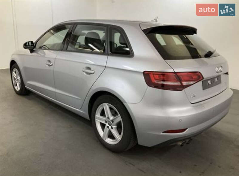 Хэтчбек Audi A3 2018 в Львове