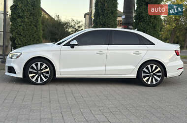 Седан Audi A3 2017 в Ивано-Франковске