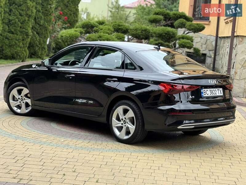 Седан Audi A3 2023 в Львове