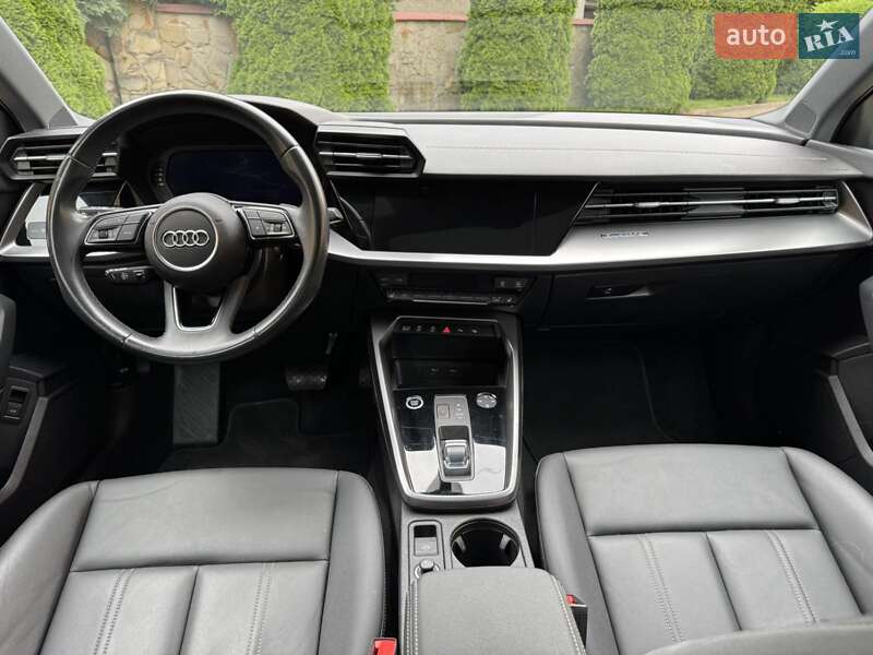 Седан Audi A3 2023 в Львове
