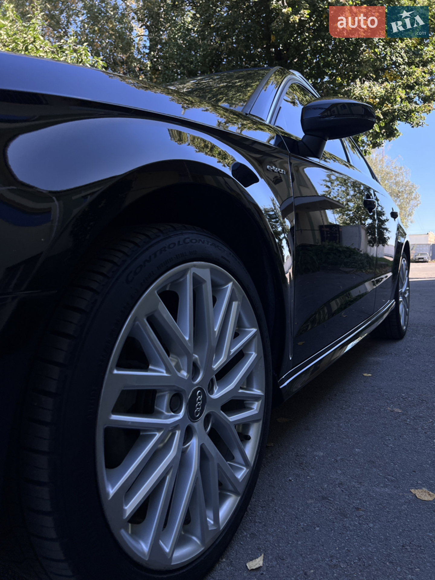 Audi A3 2017 VIN WAUTPBFF1JA079414 фото оголошення 4 з 50