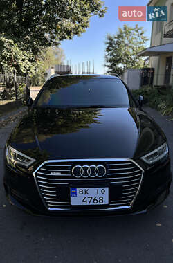 Седан Audi A3 2017 в 