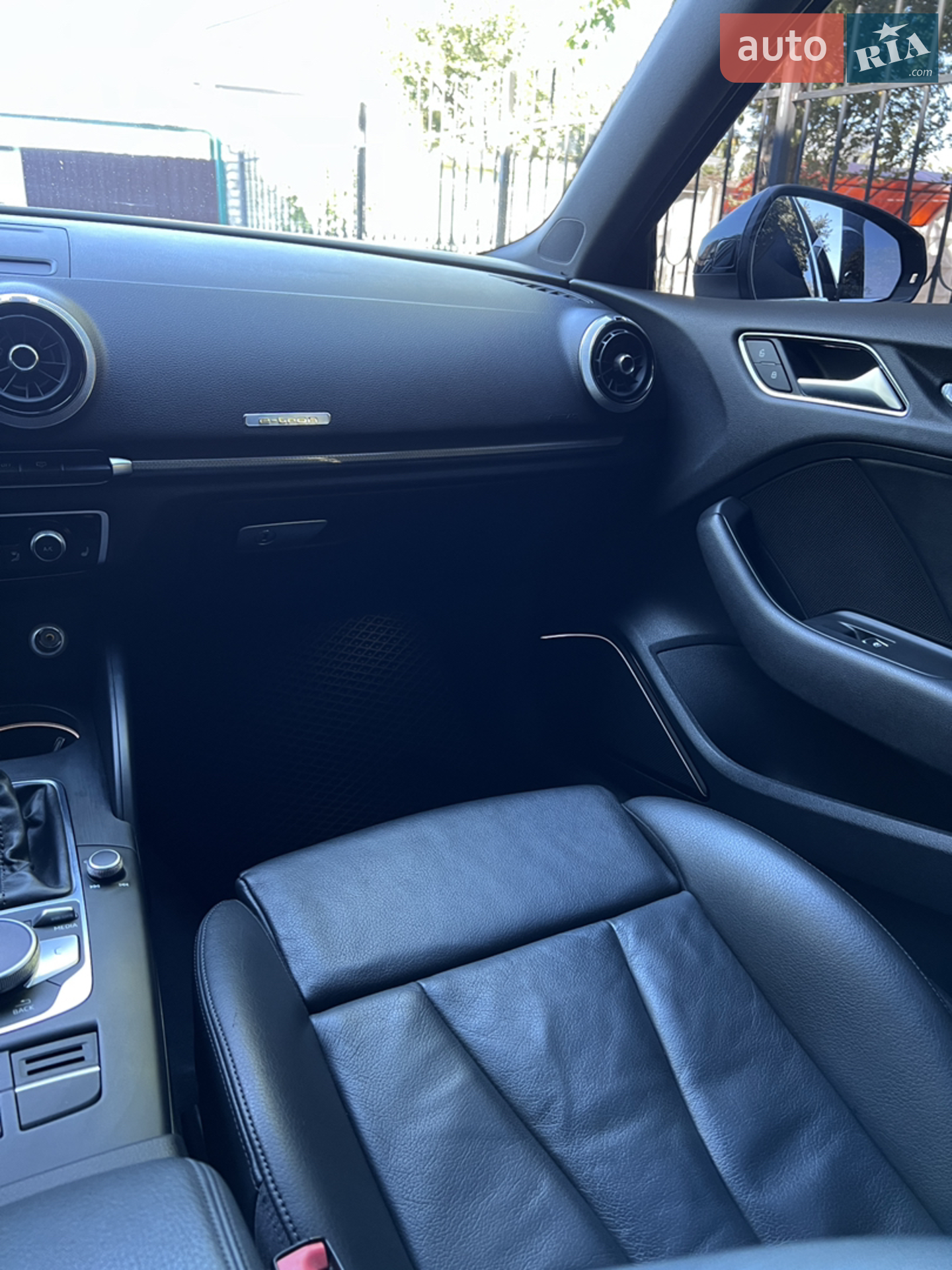 Audi A3 2017 VIN WAUTPBFF1JA079414 фото оголошення 43 з 50