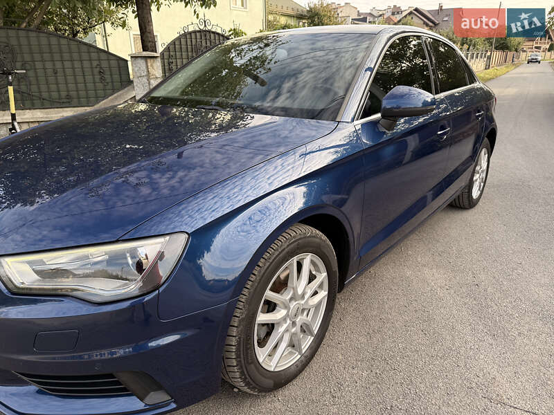 Седан Audi A3 2015 в Івано-Франківську