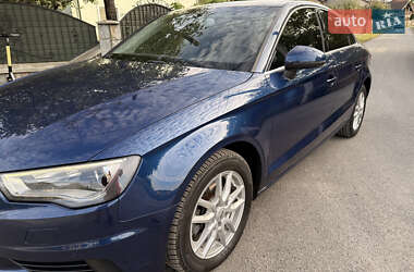 Седан Audi A3 2015 в 