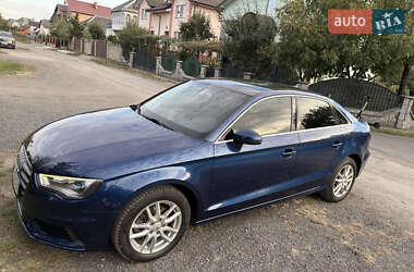 Седан Audi A3 2015 в 