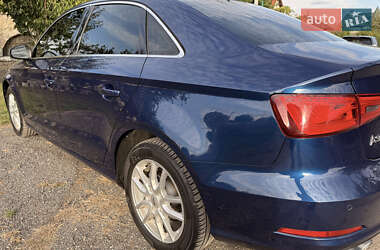 Седан Audi A3 2015 в 