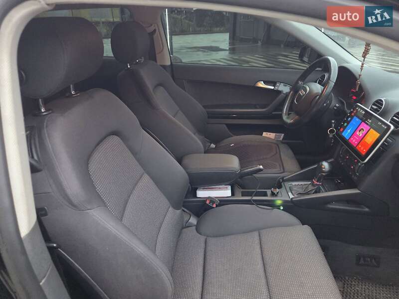 Хетчбек Audi A3 2005 в 