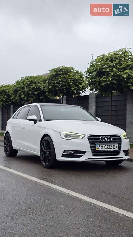 Хэтчбек Audi A3 2015 в Киеве