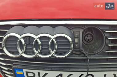 Хетчбек Audi A3 2015 в 