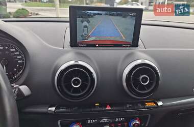 Хетчбек Audi A3 2015 в 