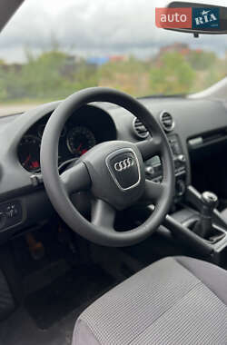 Хэтчбек Audi A3 2008 в 