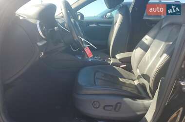 Хетчбек Audi A3 2016 в 