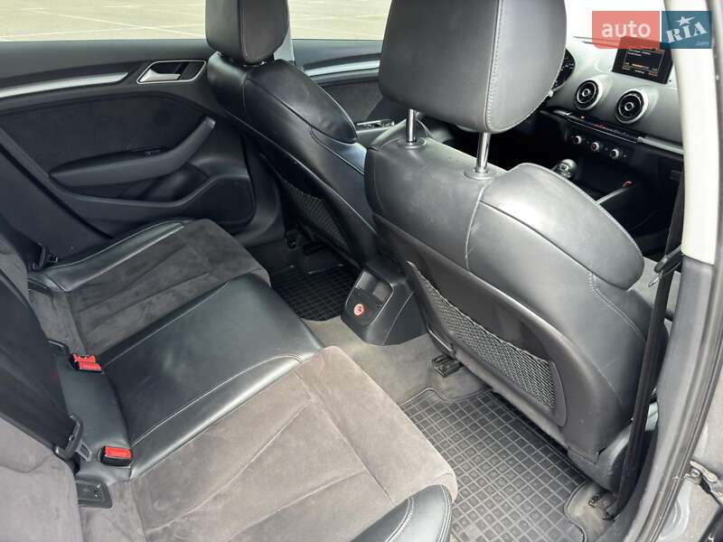 Хэтчбек Audi A3 2016 в Киеве