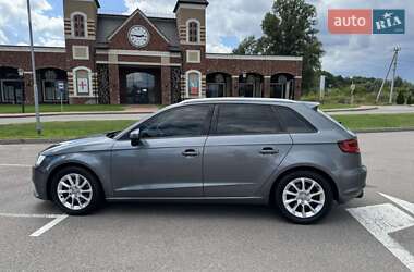 Хетчбек Audi A3 2016 в 