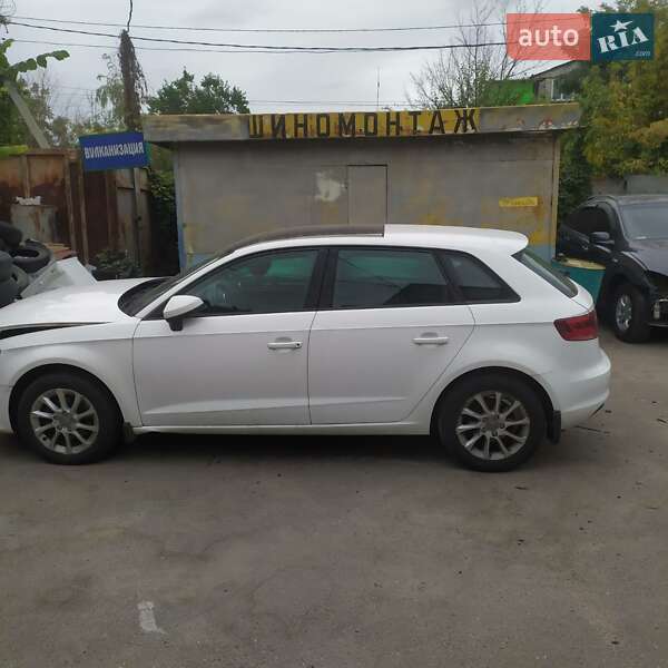 Хэтчбек Audi A3 2015 в Харькове