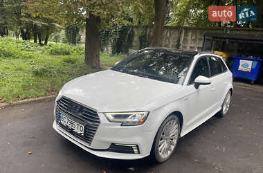 Хетчбек Audi A3 2017 в Львові