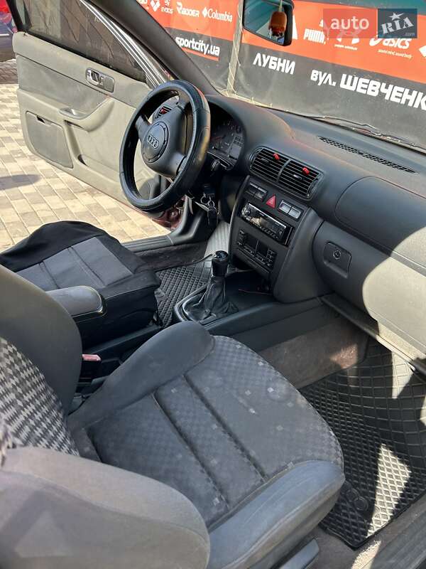 Хетчбек Audi A3 1998 в Лубнах