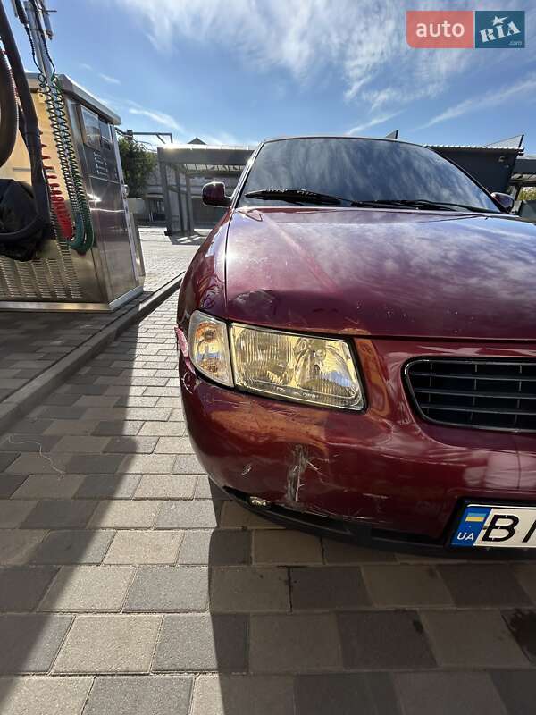 Хетчбек Audi A3 1998 в Лубнах