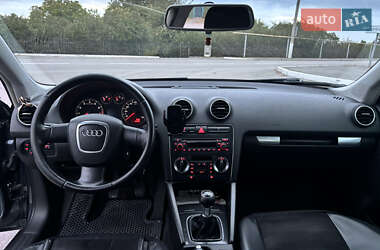 Хэтчбек Audi A3 2005 в 