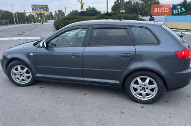 Хэтчбек Audi A3 2005 в 