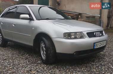 Хэтчбек Audi A3 2002 в 