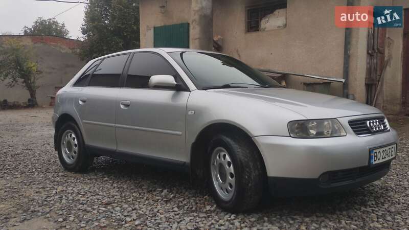 Хэтчбек Audi A3 2002 в Чорткове