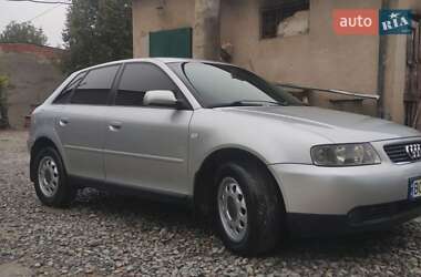 Хэтчбек Audi A3 2002 в 