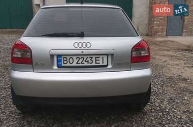 Хэтчбек Audi A3 2002 в 