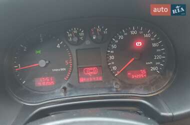 Хэтчбек Audi A3 2002 в 