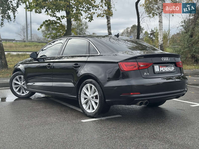Седан Audi A3 2015 в Киеве