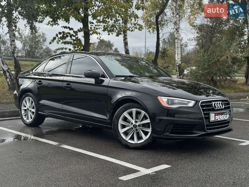 Седан Audi A3 2015 в Киеве
