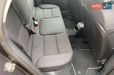 Хэтчбек Audi A3 2004 в 
