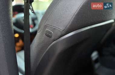 Хэтчбек Audi A3 2004 в 