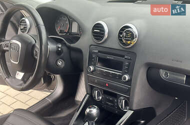 Хэтчбек Audi A3 2010 в 
