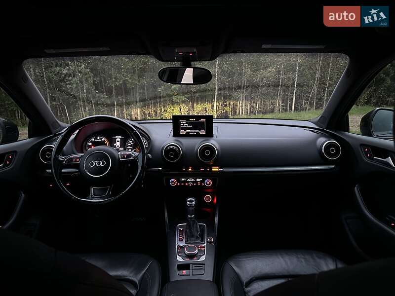 Седан Audi A3 2015 в Киеве