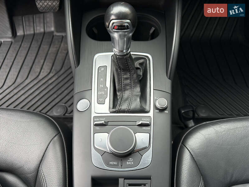 Седан Audi A3 2016 в Одессе