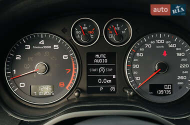 Хэтчбек Audi A3 2013 в 