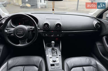 Седан Audi A3 2016 в 