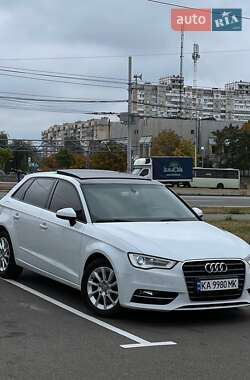 Хэтчбек Audi A3 2015 в 